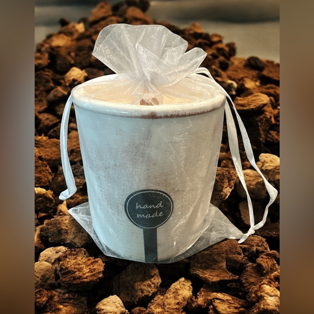 PLUSH AMBER SANDALWOOD, SCENT UNLEASHED LLC LUXURY SCENTED CANDLES